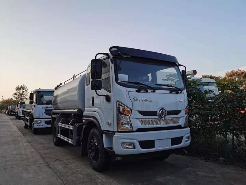 國六東風專底 12-15方灑水車